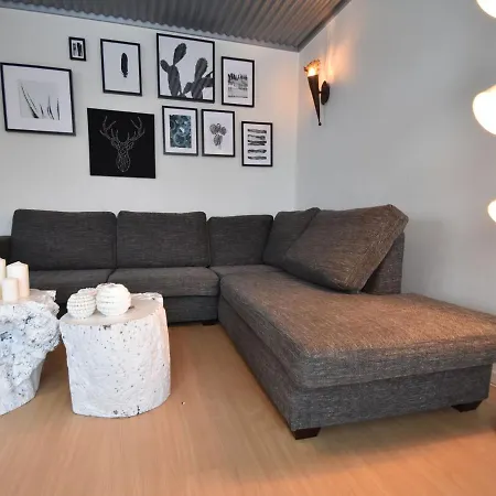Spacious In With Terrace *