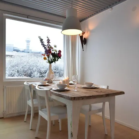 Spacious In With Terrace Διαμέρισμα