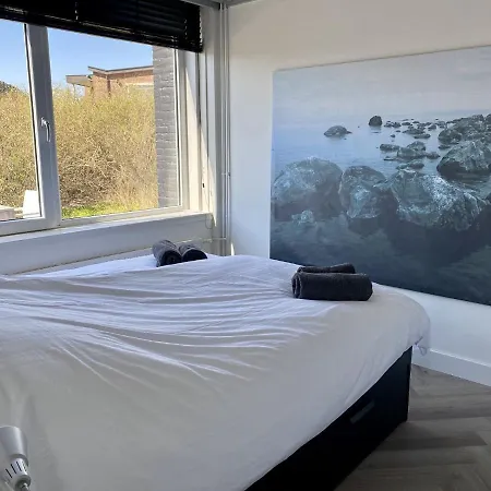 Spacious In With Terrace * Bergen aan Zee